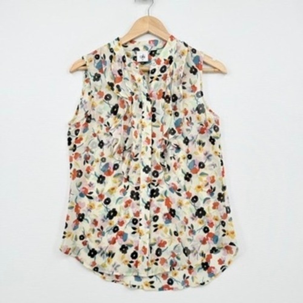 Cabi Ruffle Front Blouse Womens XS Ivory Floral Sleeveless Top Mod Cottagecore